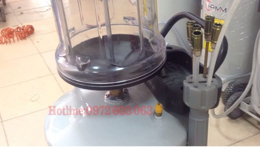 Máy Hút Dầu Thải Bằng Khí Nén Hc-2090 May Hut Dau Thai Bang Khi Nen Hc 2090 1