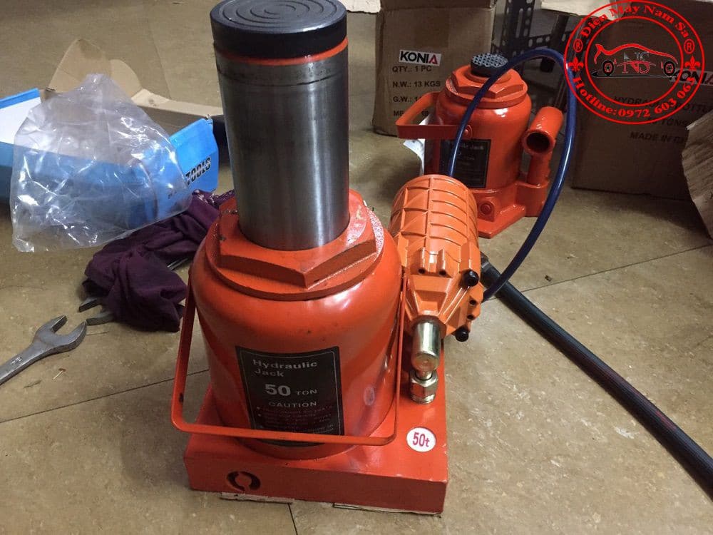 Kich Con Đội Thủy Lực 50 Tấn Chế Bầu Hơi Thân To Kich Con Đội Thủy Lực 50 Tấn Chế Bầu Hơi Thân To