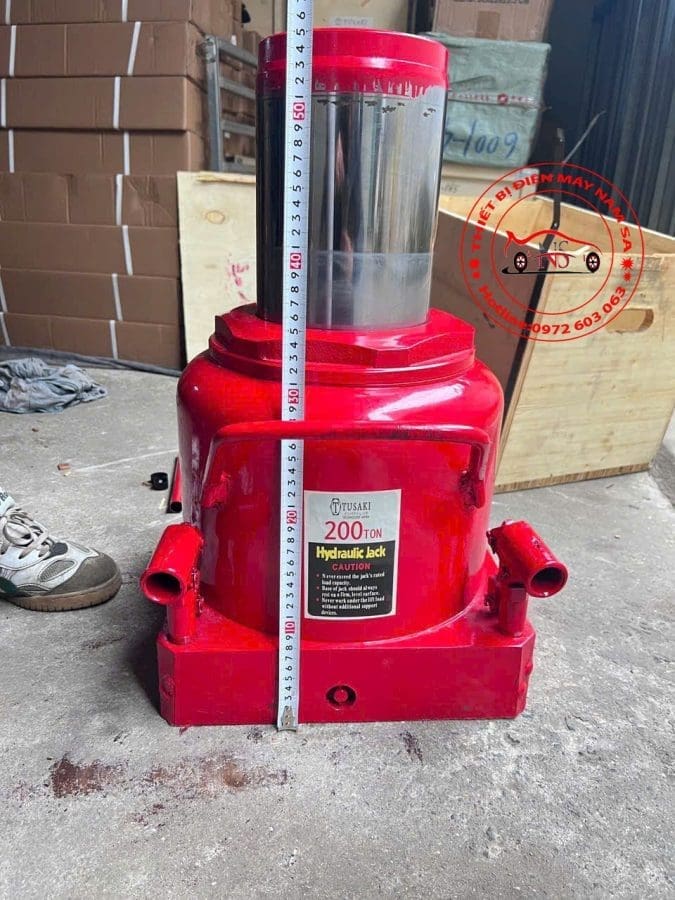 Kích Nâng Con Đội Thủy Lực 200 Tấn Kích Nâng Con Đội Thủy Lực 200 Tấn