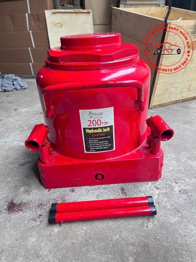 Kích Nâng Con Đội Thủy Lực 200 Tấn Https://Xuongthietbi.com/Wp-Content/Uploads/2024/12/Kic-Con-Doi-200-Tan.jpg